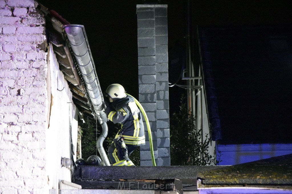 Feuer 2 Koeln Porz Langel Hinter der Kirche P135.JPG - Miklos Laubert